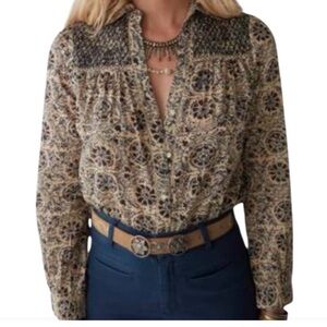 Maison Hotel Phoebe Blouse
Etoile Polaire Block Print
Smocked Cotton Top Medium